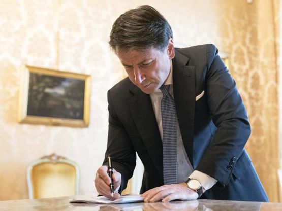 Giuseppe Conte, licenza CC-BY-NC-SA 3.0 IT