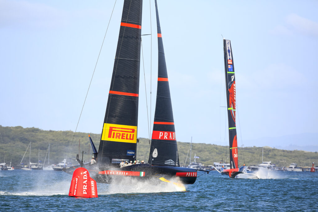 America's Cup, Luna Rossa Prada Pirelli, Emirates Team New Zealand, foto Luna Rossa Prada Pirelli