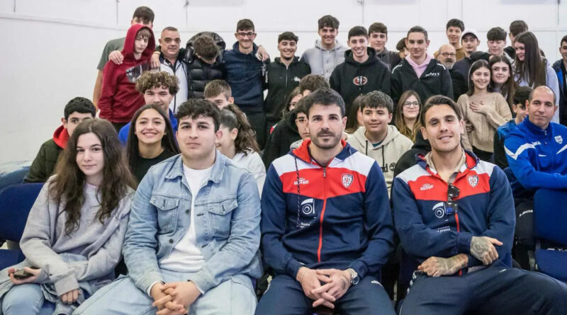 Aresti, Viola, foto Cagliari Calcio