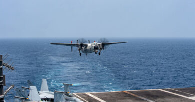 Aereo, foto Official U.S. Navy DOD